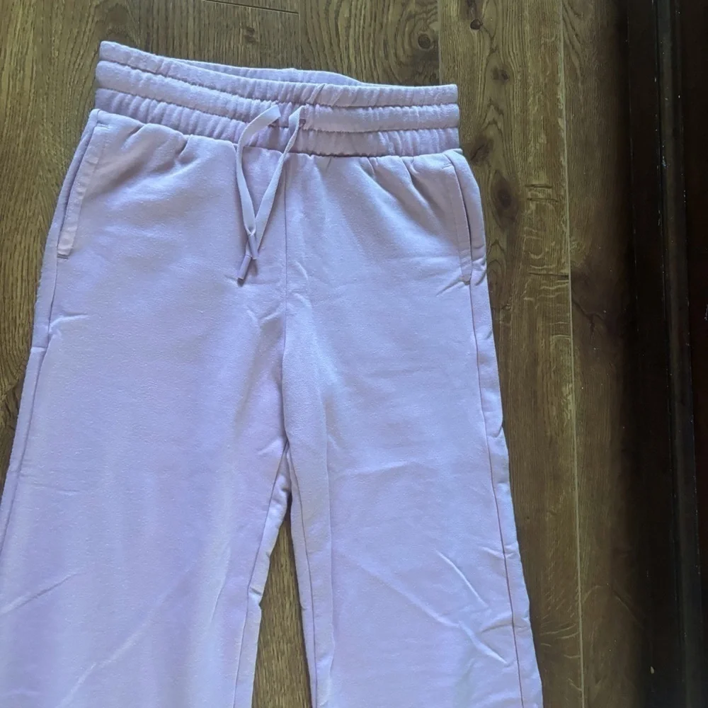 Yogalicious girls straight leg active sweatpants in size S (7-8)